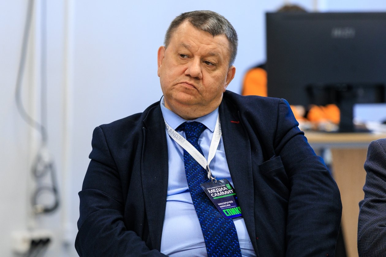 На круглом столе Премии имени Арсеньева в Биробиджане. Максим Макарычев. Фото: Кулешов Евгений, ИА PrimaMedia